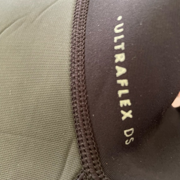 O’Neill wetsuit child size 6 - Picture 6 of 9